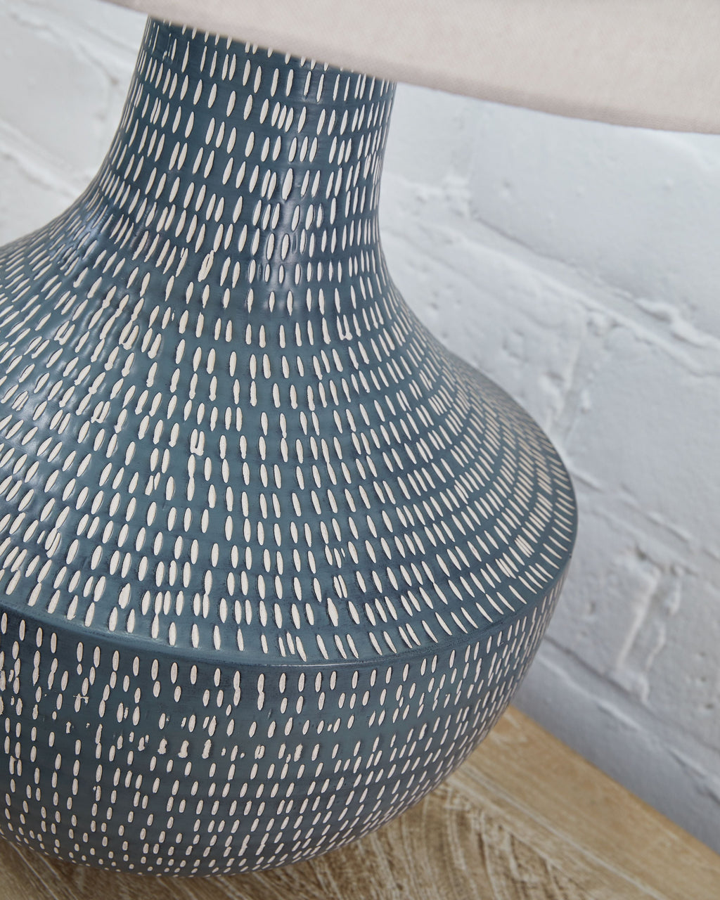 Schylarmont - Metal Table Lamp